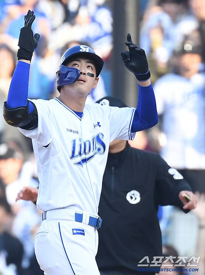 28일 대구 삼성라이온즈파크에서 열리는 삼성과 롯데의 개막전 경기. 9회말 2타점 적시타를 날린 삼성 구자욱. 대구=송정헌 기자songs@sportschosun.com/2026.03.28/