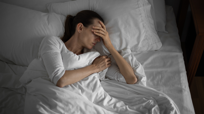 독일 연구팀에 따르면 야간 소음은 하룻밤 노출만으로도 혈관 기능을 저하시켜 심혈관 질환을 유발할 수 있다. 뇌가 소음을 위협으로 인식해 면역 체계를 자극하기 때문이다. 사진=게티이미지뱅크