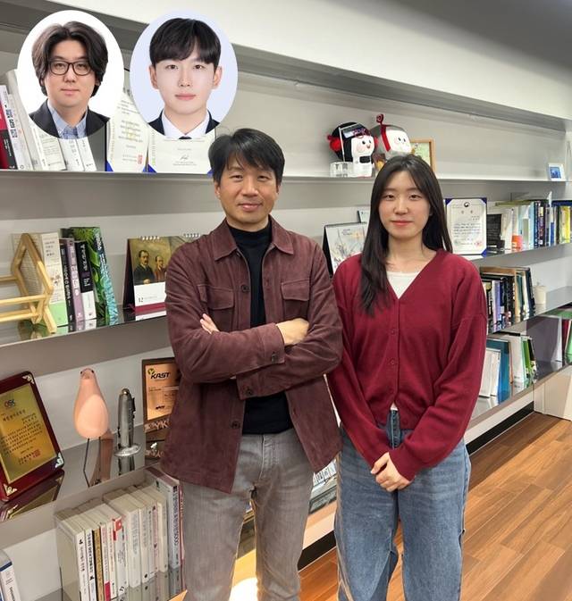 송영민(왼쪽) KAIST 석좌교수와 정효은(오른쪽) 석박사통합과정. KAIST 제공.