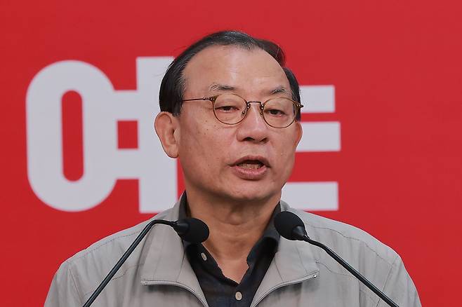 이정현 국민의힘 공관위원장. 29일 페이스북에 공천 과정에서 불거진 갈등에 대해 사과하며 당 중진들의 결단을 촉구했다. 연합뉴스