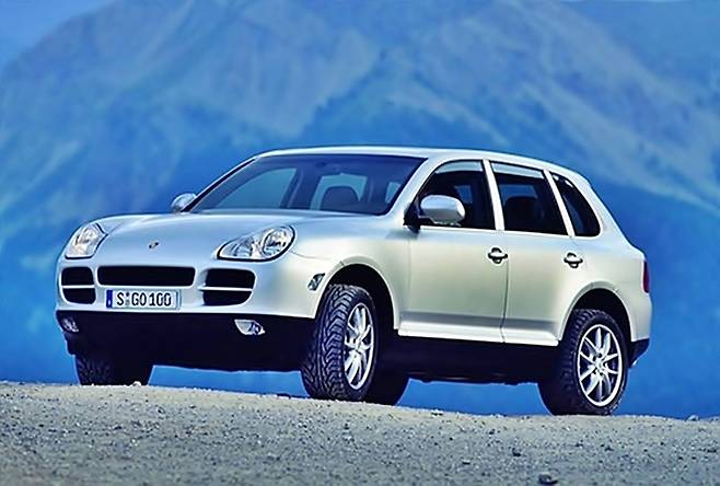 나오자마자 혹평에 시달렸던 1세대 카이엔 [사진출처=매경DB]