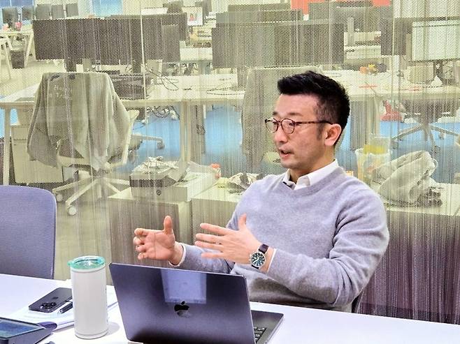 이준환 아고다 동북아시아 대표가 인터뷰하고 있는 모습. / 사진=아고다