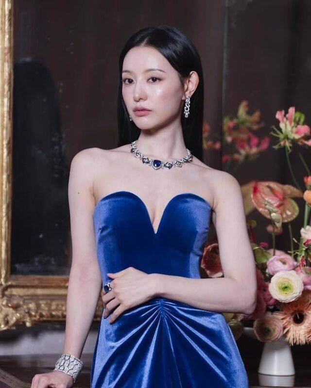 김지원./ SNS
