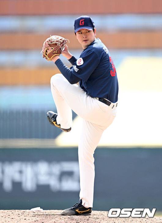 [OSEN=이대선 기자] 롯데 김원중 2026.03.24 /sunday@osen.co.kr