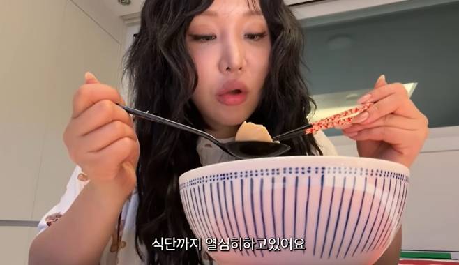 유튜버 랄랄은 최근 자신의 유튜브 채널을 통해 ‘2주 만에 4kg 뺀 브이로그’라는 영상을 공개했다. 유튜브 채널 ‘랄랄ralral’ 캡처