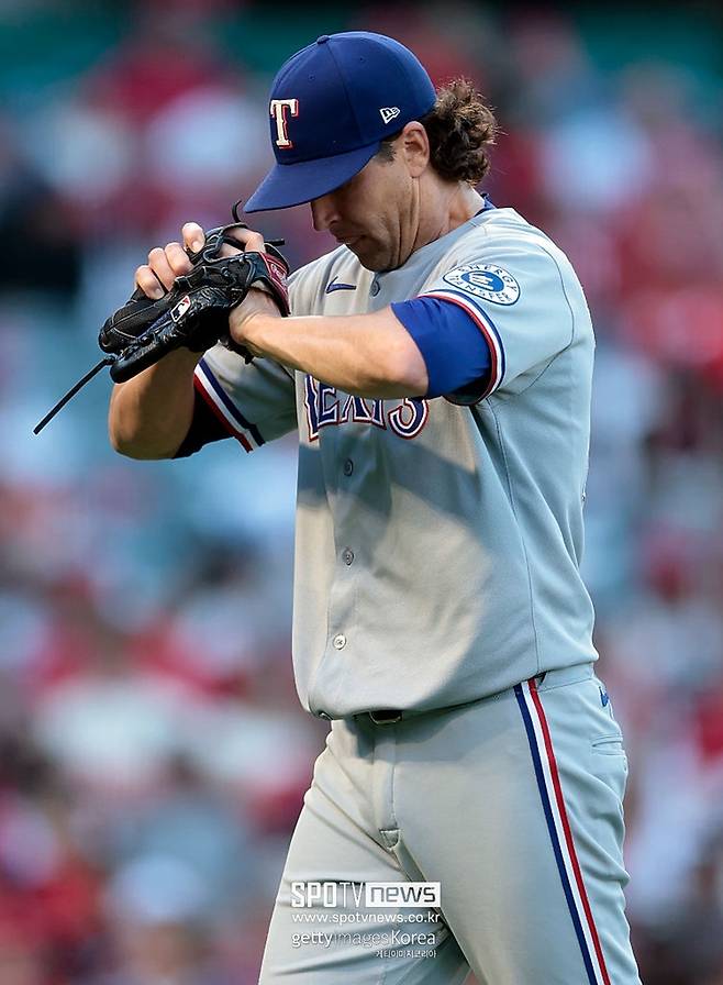 ▲ 제이콥 디그롬이 시즌 첫 선발 등판을 '당일 취소'했다. 전날까지는 컨디션이 좋았는데 당일 아침에 일어나 보니 목이 뻐근했고, 경기장에 도착해 마사지를 받았는데도 상태가 확실히 나아지지 않자 결국 등판을 취소했다.