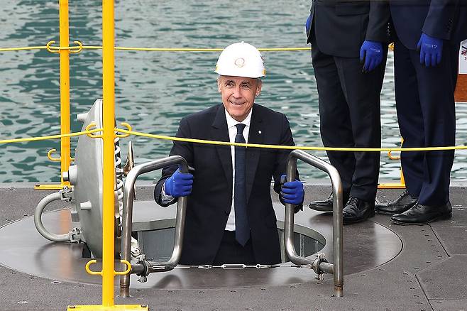 한화오션 거제조선소 방문한 캐나다 총리 마크 카니 캐나다 총리가 작년 11월 30일 경남 거제시 한화오션 거제조선소를 방문하고 있다. [한화오션 제공. 재판매 및 DB 금지]