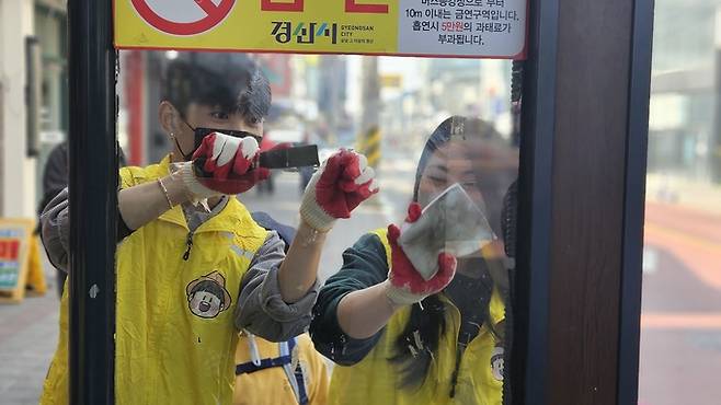 ▲ 경산 하양자원봉사카페는 28일 '하양자원봉사자의 날'을 기해 신규 사업인 'N개의 웨이브'의 본격적인 시작을 알렸다. 경산시자원봉사센터.