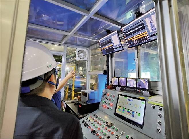 AI 비전 검사 전문기업 포인드가 포항의 한금 생산공정에 AI 기반 품질검사·결함검출 시스템을 구축했다. /경북도 제공