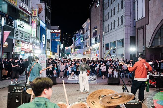지난해 동성로 청년버스킹 공연 모습. 대구시 제공