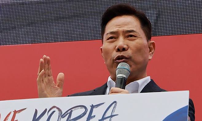 지난 2025년 윤석열 전 대통령 탄핵 기각을 촉구하는 집회에서 연설하는 손현보 세계로교회 목사. 연합뉴스