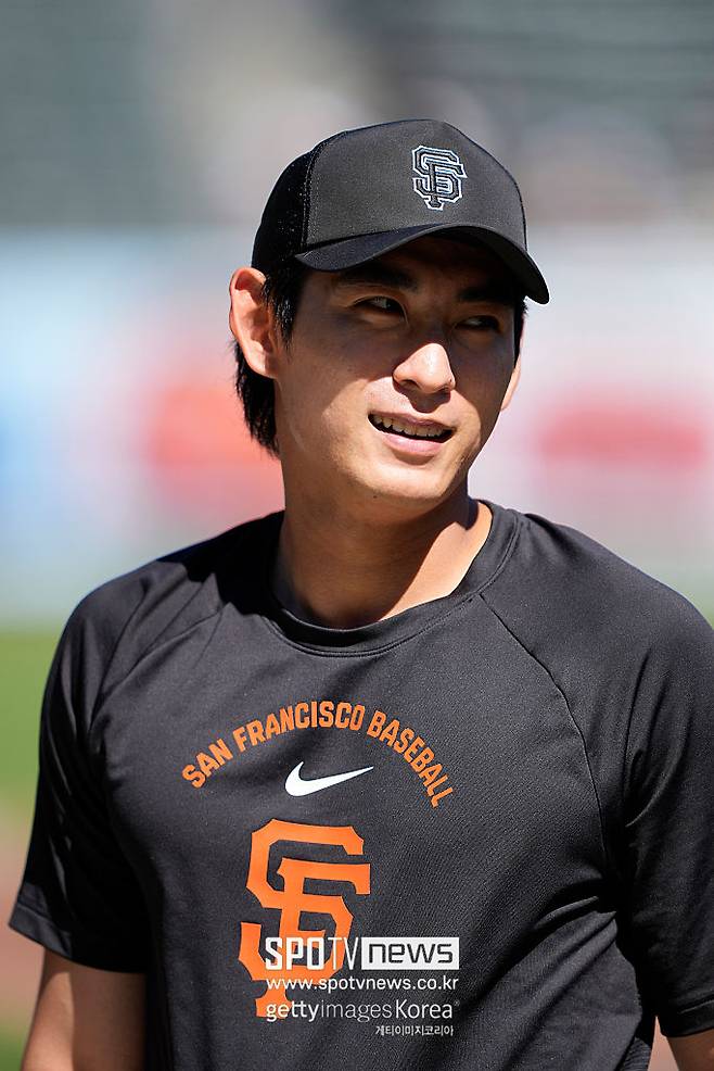 ▲ 이정후는 엔카나시온과 친밀한 관계를 유지하며 클럽하우스 내에서 화제가 되고 있다