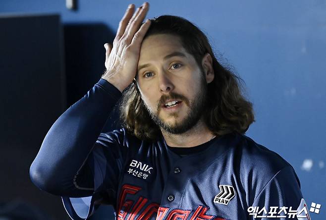 대만프로야구 푸방 가디언즈에서 새출발을 알린 전 롯데 자이언츠 애런 윌커슨과 전 한화 이글스 루이스 리베라토가 나란히 소속팀의 2026시즌 첫 승을 이끌었다. 엑스포츠뉴스 DB