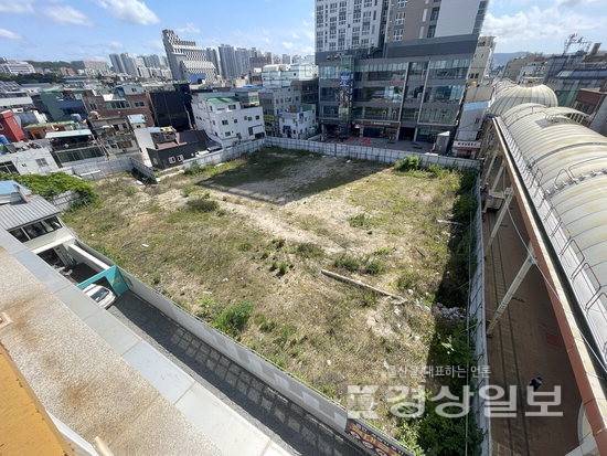 ▲ 곽경택 감독의 네번째 영화 '우리 아빠는 좀비'에 등장하는 중구 성남동 젊음의 거리 인근에 있는 옛 울산 중부소방서 부지 모습. 울산시청 제공