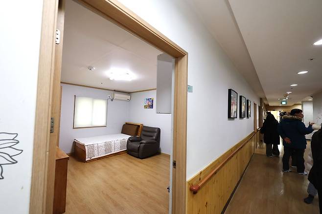 언론에 공개된 인천 강화군 중증장애인 거주시설 색동원. 연합뉴스