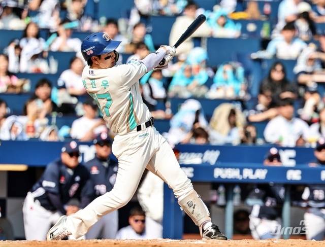 박건우는 31일 롯데전에서도 안타와 타점을 올렸다. 사진=NC 제공