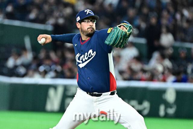 9일 일본 도쿄돔에서 열린 2026 월드 베이스볼 클래식(WBC) 조별리그 한국-호주 경기. 더닝이 7회말 마운드에 올라 힘차게 투구하고 있다./도쿄(일본)=한혁승 기자 hanfoto@mydaily.co.kr