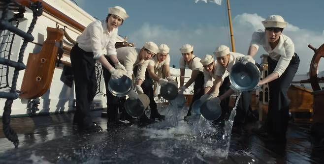 [방탄소년단 ‘스윔’ 뮤직비디오]