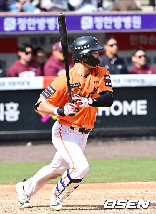 [OSEN=대전, 최규한 기자] 29일 대전 한화생명볼파크에서 ‘2026 신한 SOL KBO리그’ 한화 이글스와 키움 히어로즈의 경기가 열렸다.홈팀 한화는 왕옌청, 방문팀 키움은 하영민을 선발로 내세웠다. 2회말 2사 2, 3루 상황 한화 오재원이 역전 2타점 적시타를 날리고 있다. 2025.03.29 / dreamer@osen.co.kr