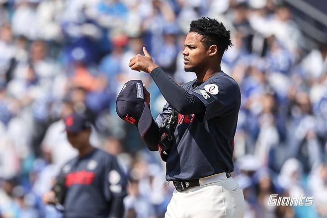 개막전에 등판했던 엘빈 로드리게스 [롯데 자이언츠 제공. 재판매 및 DB 금지]