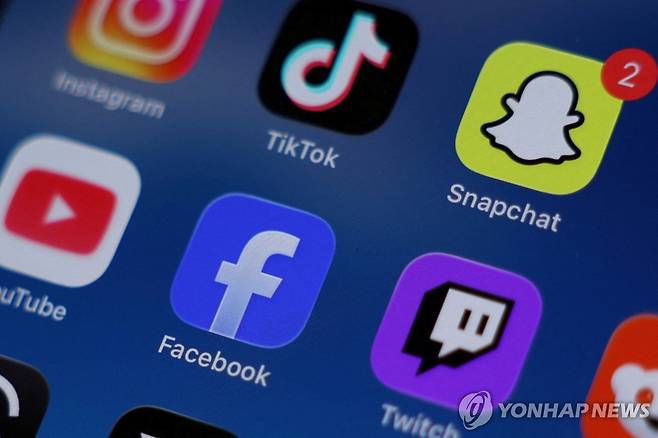 소셜미디어 아이콘 화면 [로이터 연합뉴스 자료사진. 재판매 및 DB 금지]