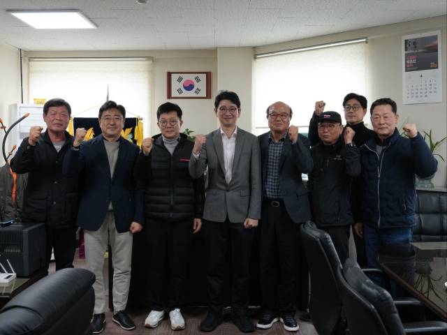 1일 주진우 의원은 부산택시운송사업조합을 찾아 임직원들과 간담회를 가졌다. 캠프 제공