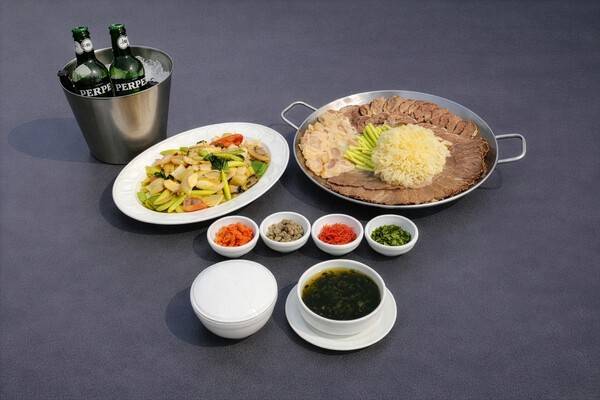 클럽하우스 신메뉴, 어복쟁반. [출처=휘닉스 호텔앤드리조트]