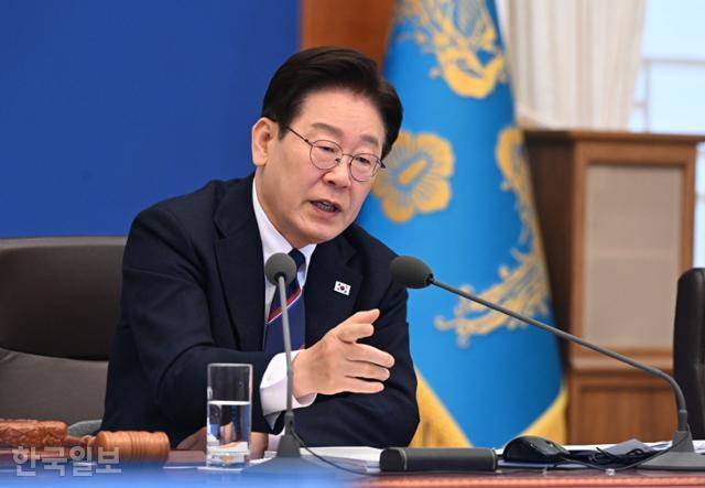 이재명 대통령이 지난달 31일 청와대에서 열린 국무회의에서 발언하고 있다. 왕태석 선임기자