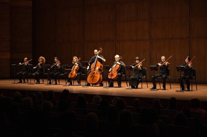 2026 다원예술 프로젝트의 첫 시작을 알리는 료지 이케다와 협업한 앙상블 모데른 공연. /Photo by Maarten Nauw