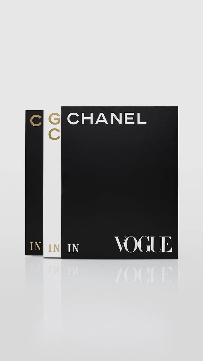 Chanel in Vogue, VOLUME 448 pages, SIZE 36.5×28cm, PRICE £150, PUBLISHER Thames&Hudson, PUBLICATION DATE 2026. 3. 5