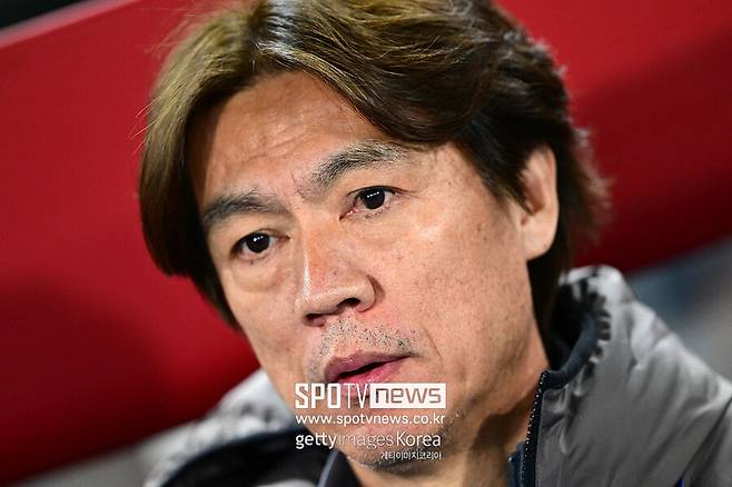 ▲ 대표팀은 앞서 코트디부아르전 0-4 완패에 이어 원정 2연전을 모두 내주며 단 1승도 챙기지 못한 채 귀국길에 오르게 됐다. 특히 이번 경기가 다가오는 2026 북중미 월드컵 본선 최종 명단 확정을 앞둔 마지막 실전 점검이었다는 점에서 연패의 무게감이 크다.