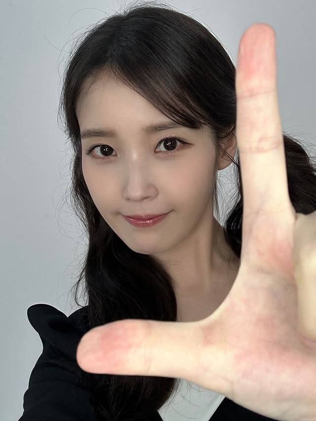 ▲ 아이유. 출처ㅣ아이유 공식 인스타그램