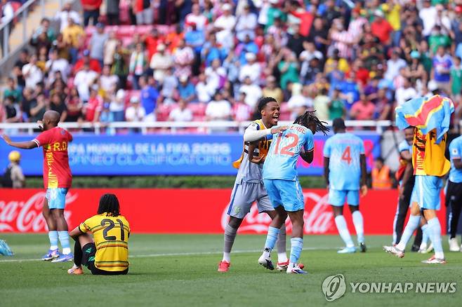 2026 북중미 월드컵 본선 진출을 기뻐하는 콩고민주공화국 대표팀 선수들 [AFP=연합뉴스]