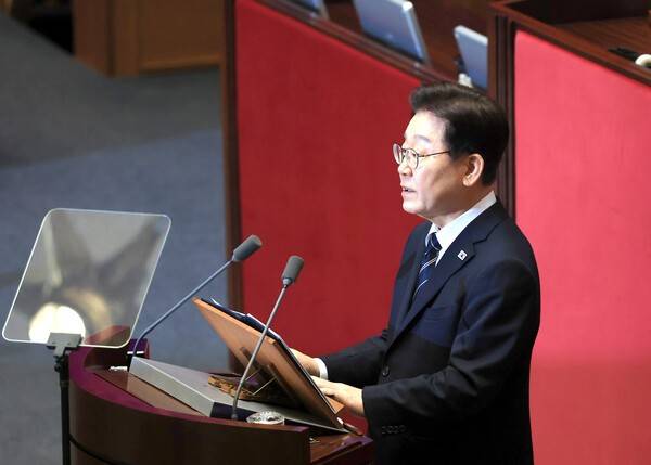 이재명 대통령이 2일 국회에서 2026 추가경정예산안 시정연설을 하고 있다. <국회사진기자단>
