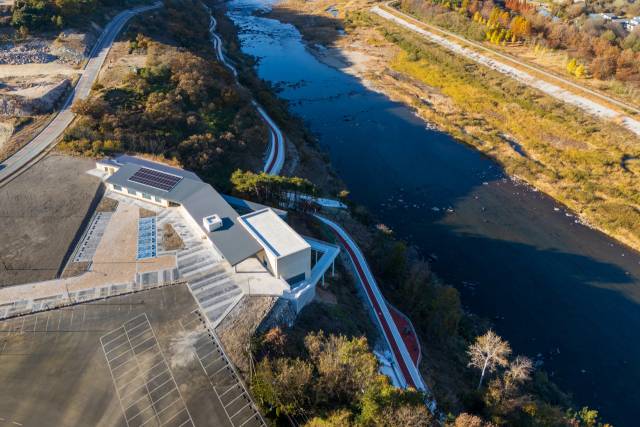 산청군 금서면 매촌리에 위치한 장애인회관. 이곳은 경호강과 시오리길이 맞닿아 있는 장애인들을 위한 공간이다. /배길효 작가/