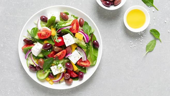 지중해식 식단이 미토콘드리아 내 마이크로 단백질을 늘린다는 연구 결과가 나왔다|출처: 클립아트코리아