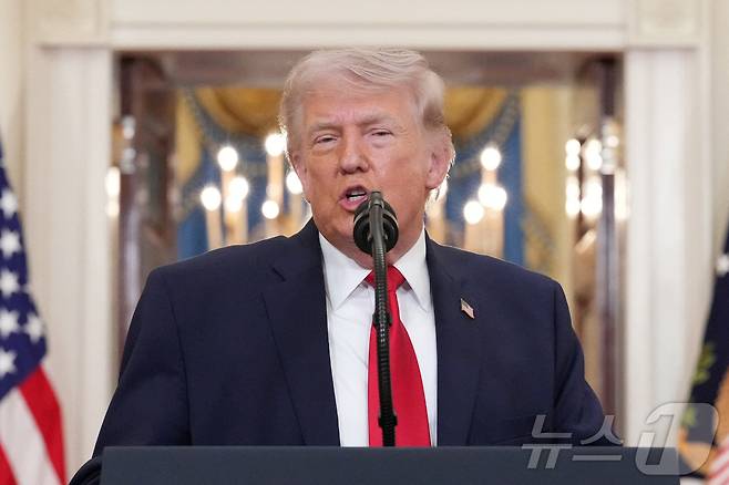 도널드 트럼프 미국 대통령이 1일(현지시간) 미국 워싱턴 D.C. 백악관에서 이란 전쟁 관련 대국민 연설을 하고 있다. ⓒ 로이터=뉴스1 ⓒ 로이터=뉴스1