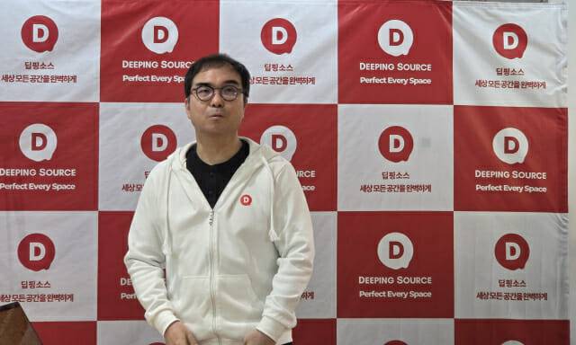 김태훈 딥핑소스 대표가 2일 기자간담회에서 SAAI에 대해 소개하고 있다. (사진=지디넷코리아)
