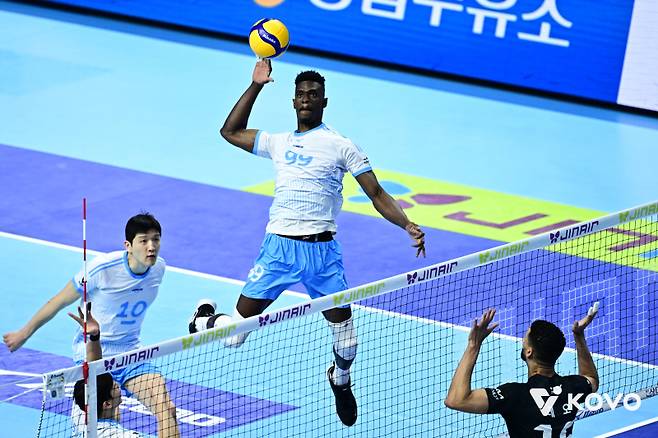 남자 프로배구 대한항공이 대체 외국인 선수 영입 효과를 톡톡히 보며 우승 확률 75%를 가져갔다. 사진=KOVO