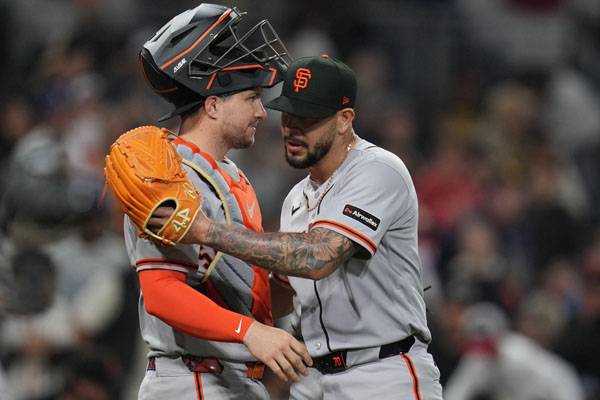 샌프란시스코 포수 패트릭 베일리는 밤 경기 이후 다음날 낮 경기에도 다시 출전한다. 사진= AP= 연합뉴스 제공