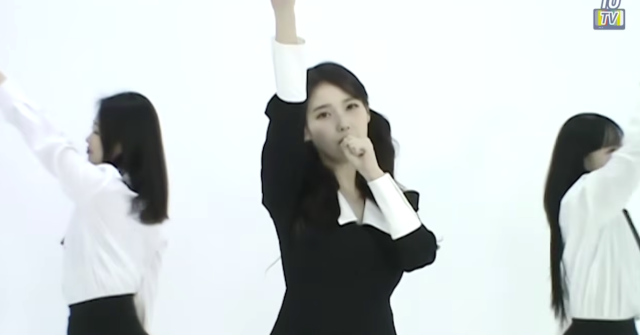 아이유 / 유튜브 이지금 [IU Official]