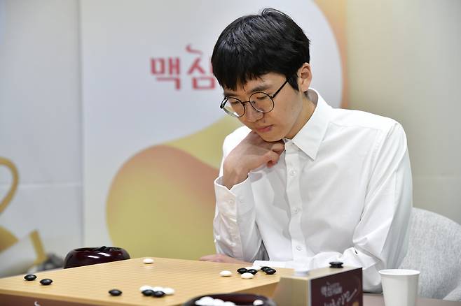 맥심커피배 입신최강전 정상에 오른 변상일 9단. (한국기원 제공)