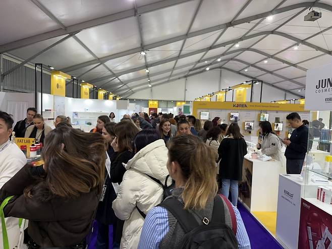 붐비는 한국관 모습. (사진=최수진 기자)