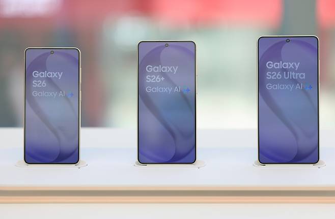 서울 서초구 삼성 강남 매장에 제품들이 진열돼 있다. [연합]