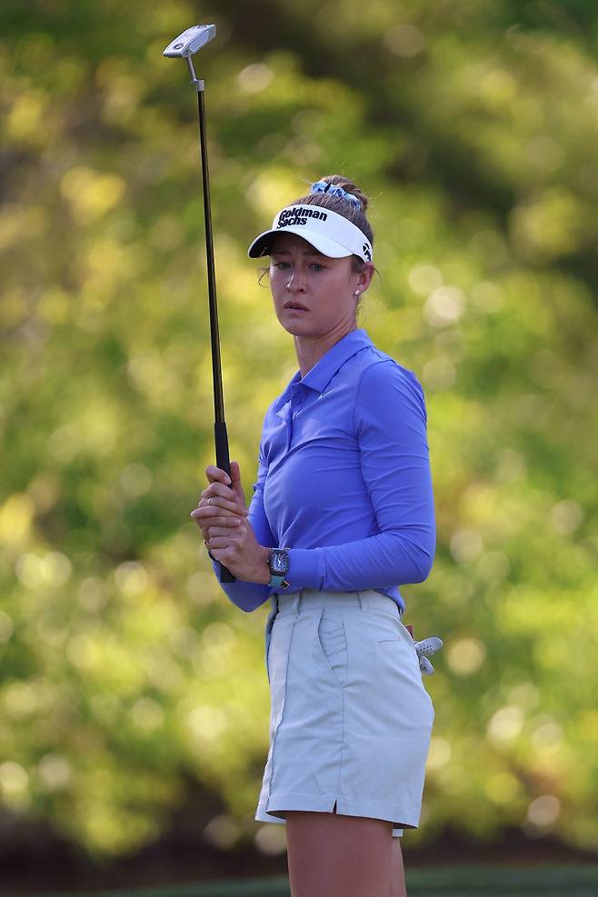 퍼팅 후 공을 확인하고 있는 코르다. 사진 제공=AFP연합뉴스