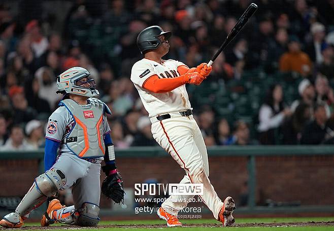 ▲ 3일(한국시간) 뉴욕 메츠와 경기에서 솔로 홈런을 터뜨린 라파엘 데버스.