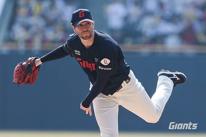 ▲ 시카고 컵스는 마운드 선수층이 아주 두꺼운 팀은 아니고, 좌완 전력이 약해 반즈에게 기회가 있을지 모른다는 전망이 나온다 ⓒ롯데 자이언츠