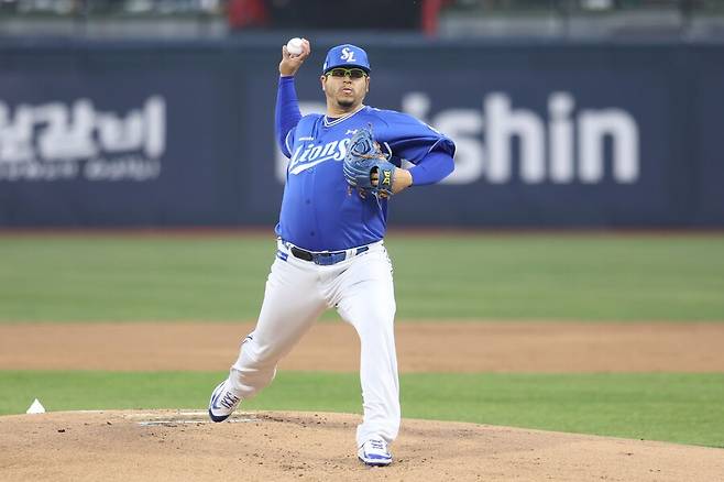 ▲ 6이닝 1실점으로 호투한 삼성 아리엘 후라도 ⓒ삼성라이온즈