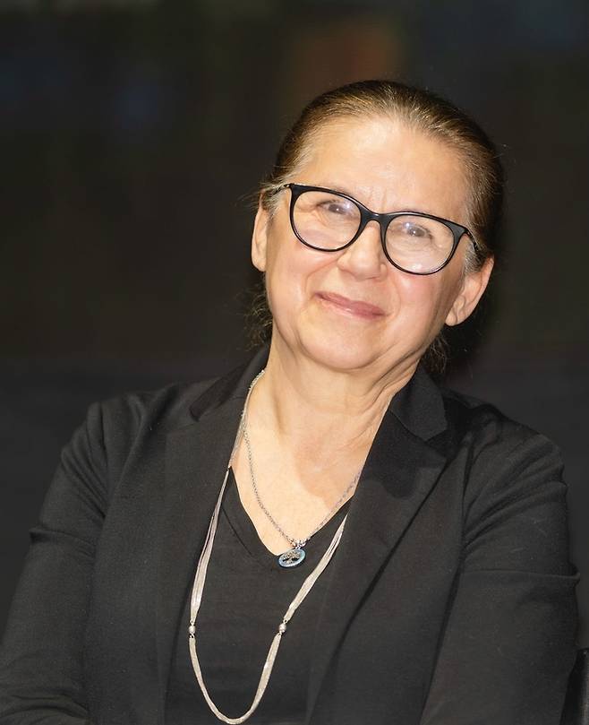 ‘침묵의 친구’ 일디코 에네디. 사진|안다미로