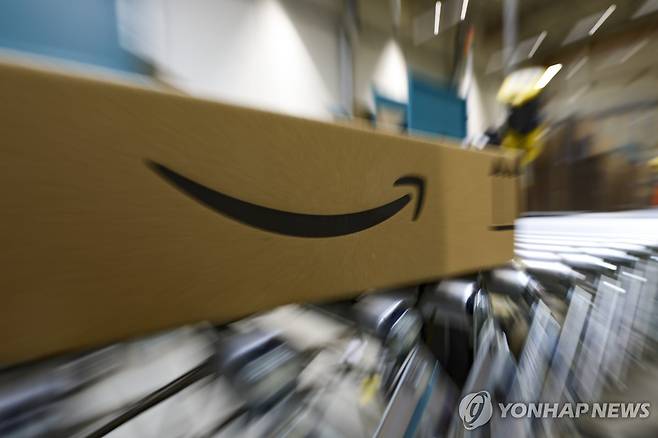 물류 시설에서 처리되는 아마존 택배 상자 [자료 사진] [EPA=연합뉴스. 재판매 및 DB 금지]